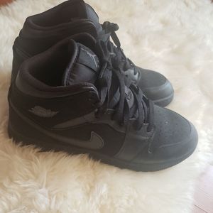 Nike Air Jordan gym shoes